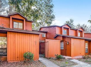 909 SW 57th Dr, Gainesville, FL 32607