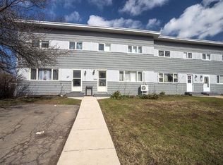 384 Queen St, Charlottetown, PE C1A 4E1