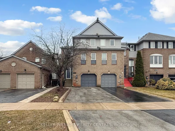 1170 Leewood Dr, Oakville, ON L6M 3B9