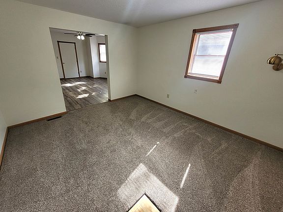 3rd image of 1820 Loomis St #1822