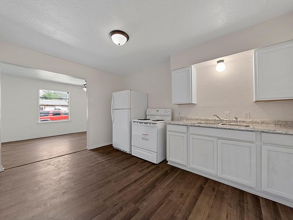 5th image of 2613 Baylor Ave #1