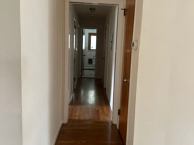 861 Hobson St — Photo 6