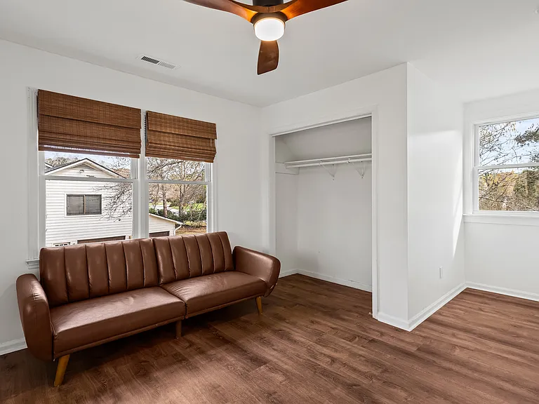 27 Fitzroy Dr — Photo 32