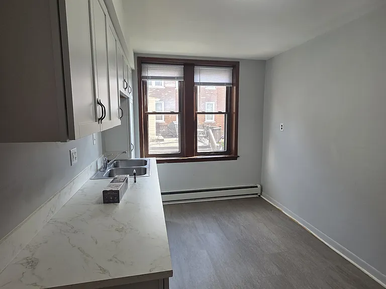 2434 4th St #1 — Photo 2