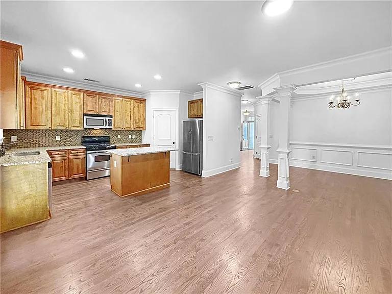 3239 Claudia Ct — Photo 9