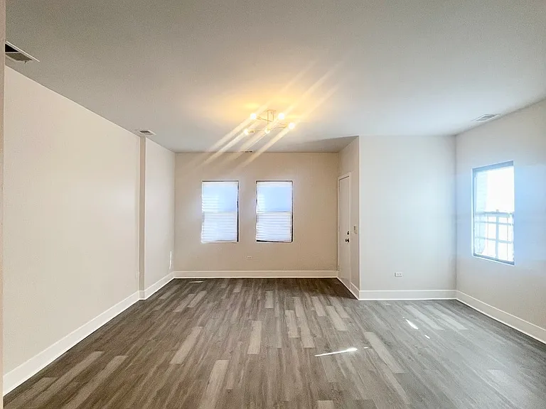 2258 S Sacramento Ave #1 — Photo 4