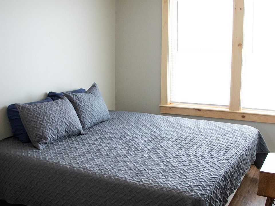2nd image of 47 Vernon St #2