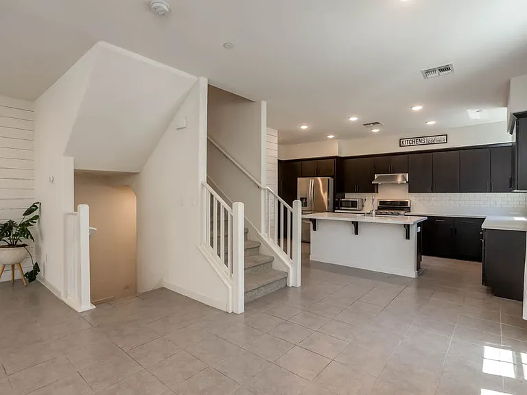 37662 Breakers Rd — Photo 9
