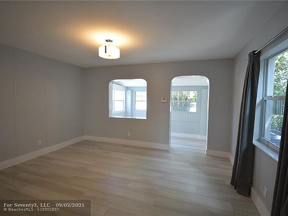 2nd image of 1217 SW 4th Ave