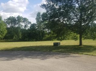 30W245 Dean Ct, Wayne, IL 60184
