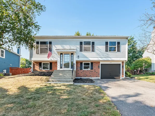 109 Wallace St, Bartlett, IL 60103