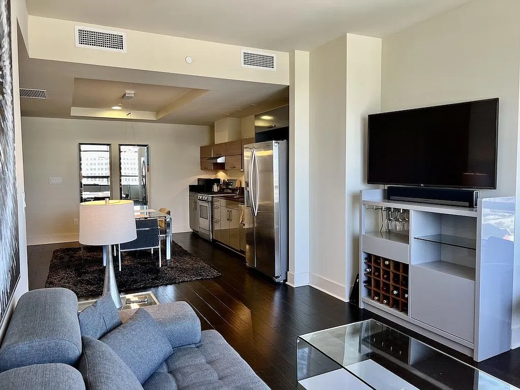88 E San Fernando St — Photo 2