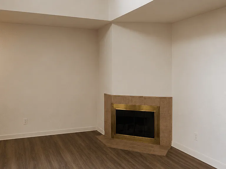 Palace Apartment Homes — Photo 4