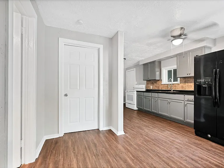 601 Booker T Washington St — Photo 8