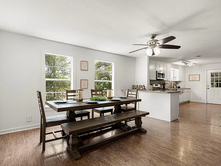 2591 Spring Valley Dr — Photo 15