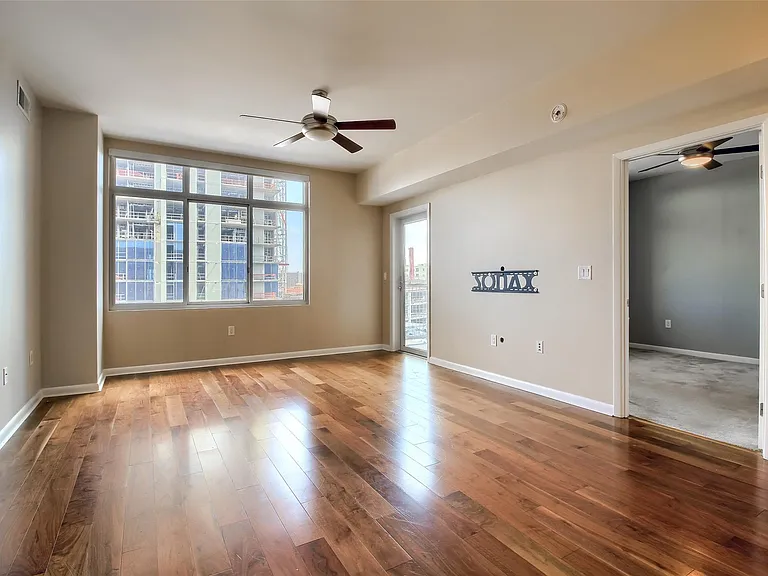 54 Rainey St #1109 — Photo 12