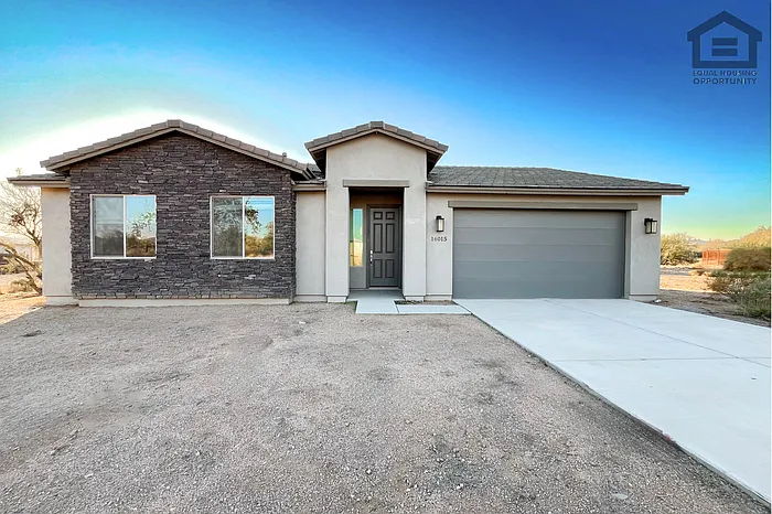 3 bed, 2.0 bath, 1637 sqft, $1,999 — Photo 1