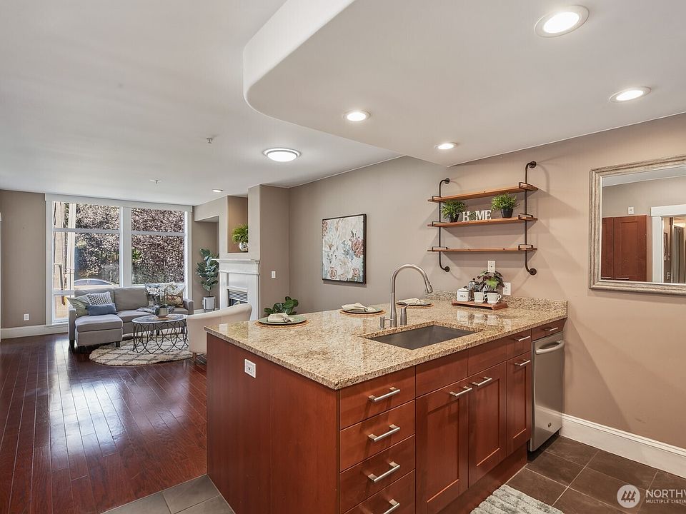 1st image of 3221 SW Avalon Way #201