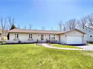 309 Saint Andrews Dr, Rochester, NY 14626