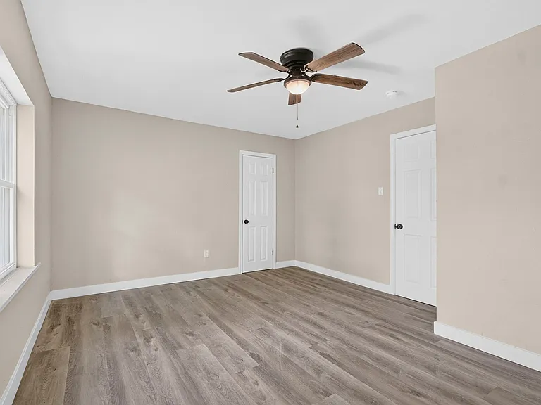 4323 Bingham Ave — Photo 15
