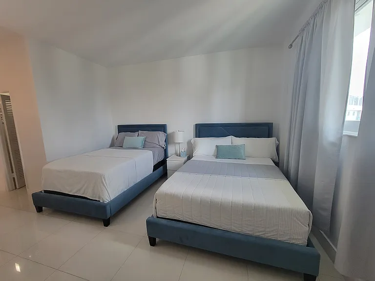19380 Collins Ave #21 — Photo 5
