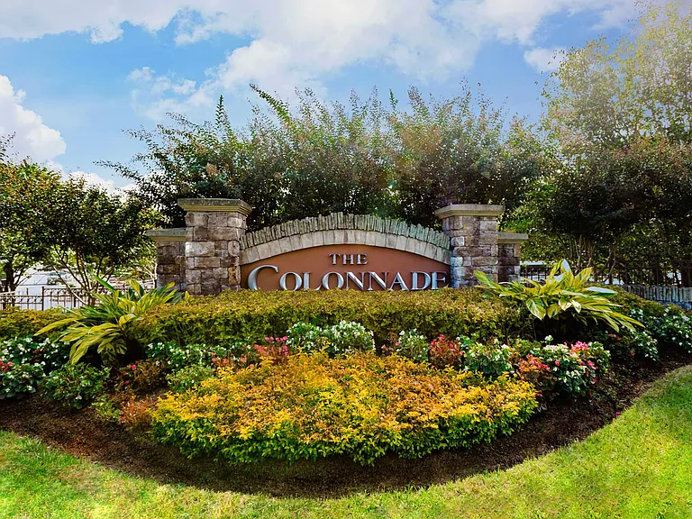 Colonnade — Photo 40