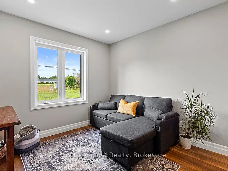 18 Maple Golf Cres #4 — Photo 20