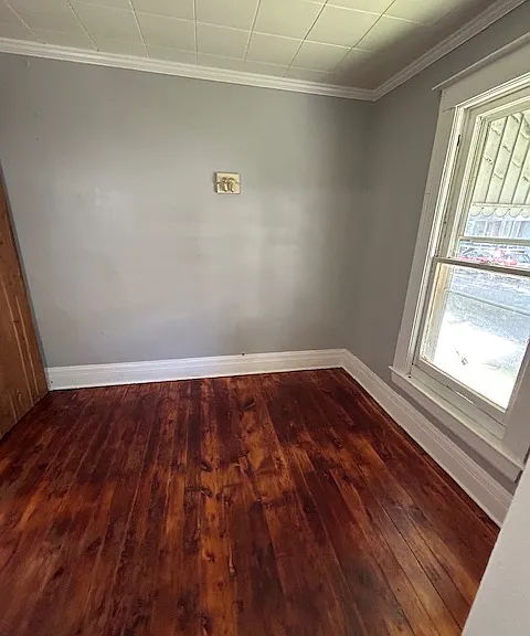 241 Curtis St — Photo 4