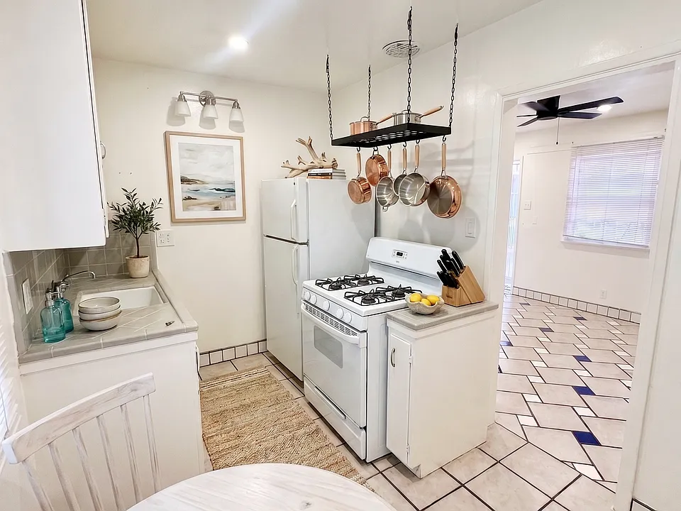 4109 E Ocean Blvd