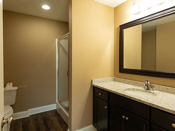3rd image of 231 Walnut Creek Ct #142