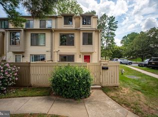 9453 Chadburn Pl, Gaithersburg, MD 20886