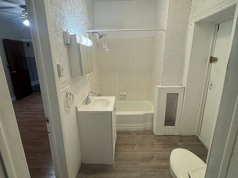 254 S 16th St #3A — Photo 7