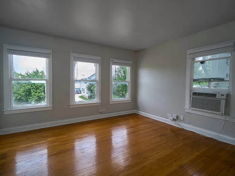 218 Claremont Ave #4 — Photo 8