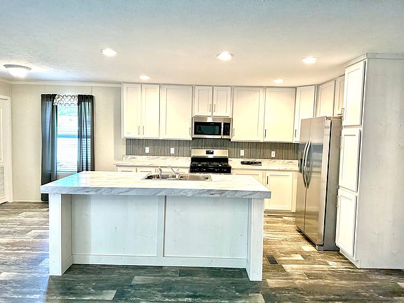 4th image of 107 San Souci Dr NW