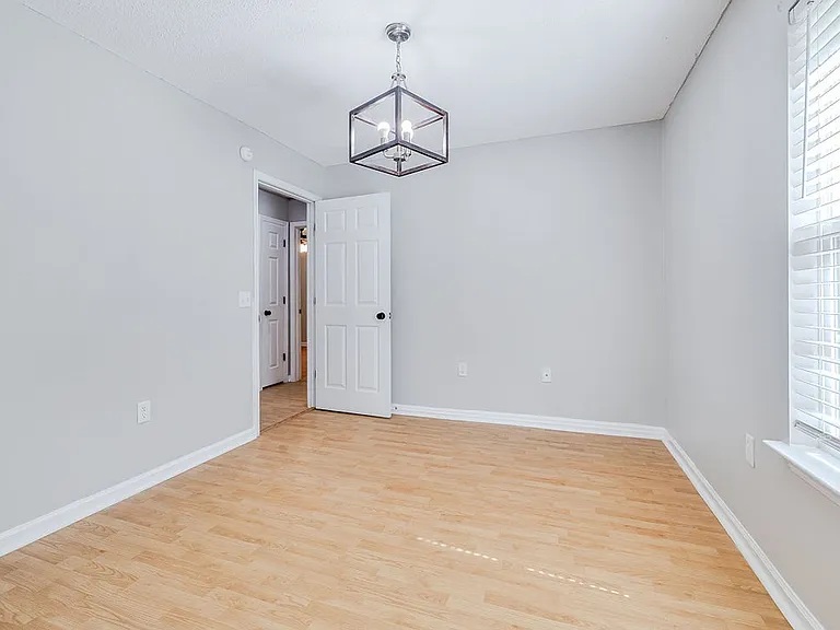 446 Shadowbrook Cir — Photo 13