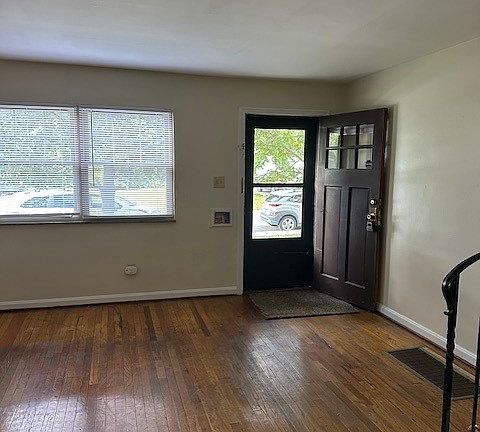 4th image of 2203 Charles St