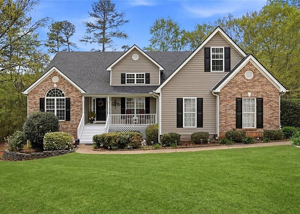 1st image of 67 Oxford Ln