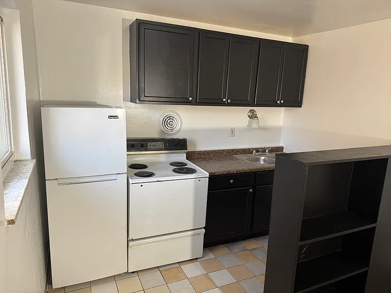 1724 Glen Parker Ave — Photo 4