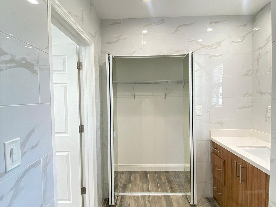 1st image of 7504 NE 6th Ct Unit 14