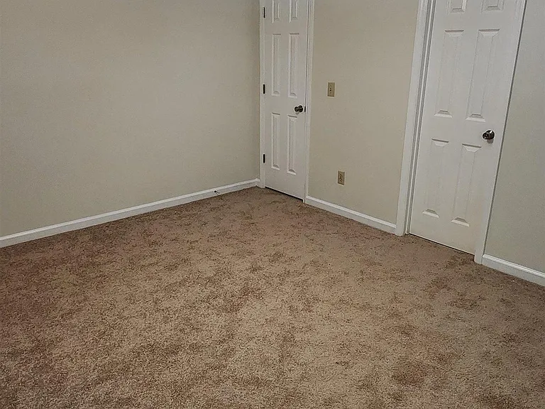 203 Springdale Dr #1 — Photo 31