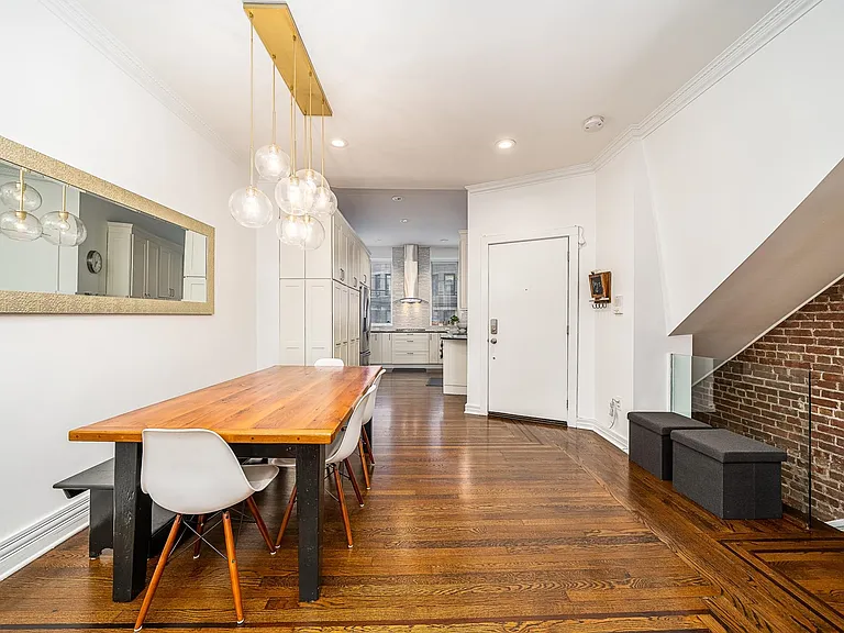 909 Willow Ave #1 — Photo 2
