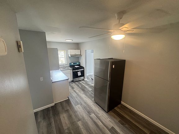4th image of 2166 Cameron Ave APT 3