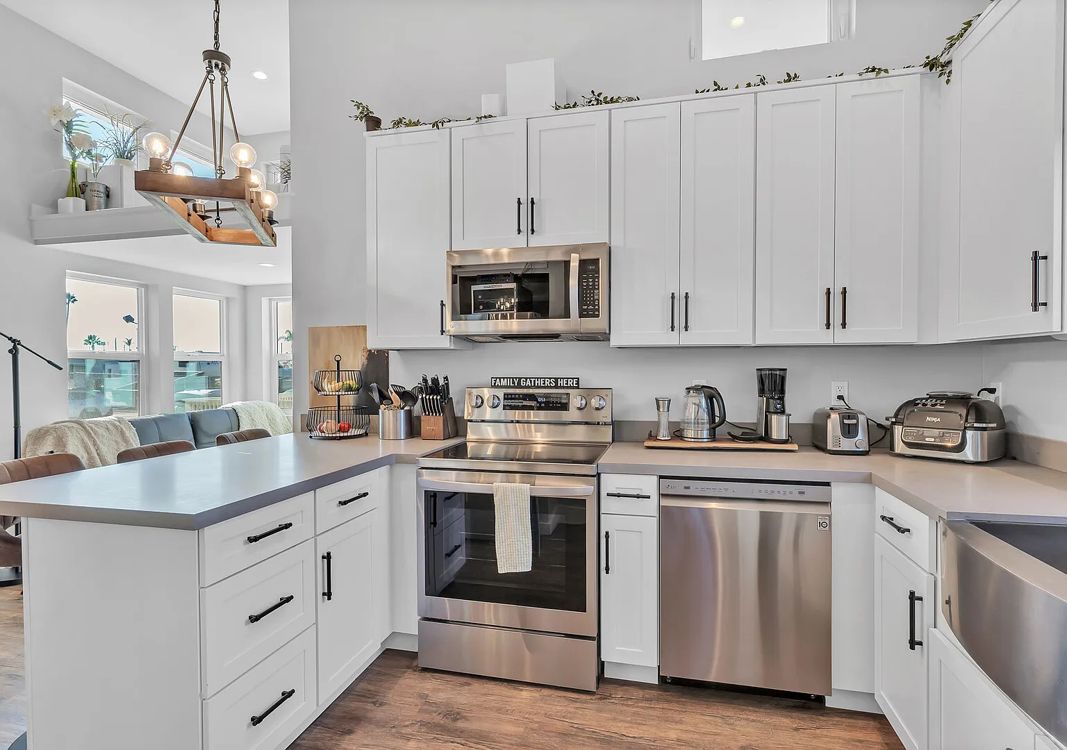 1 bed, 475 sqft, $2,550 — Photo 2