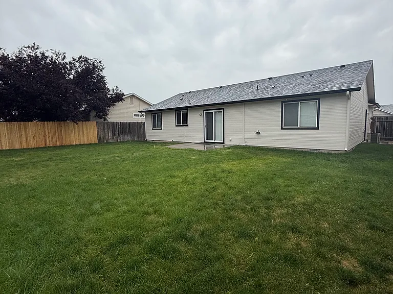 13646 W Meadowdale Dr — Photo 13
