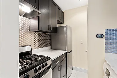 Rented by Safdie Realty Group