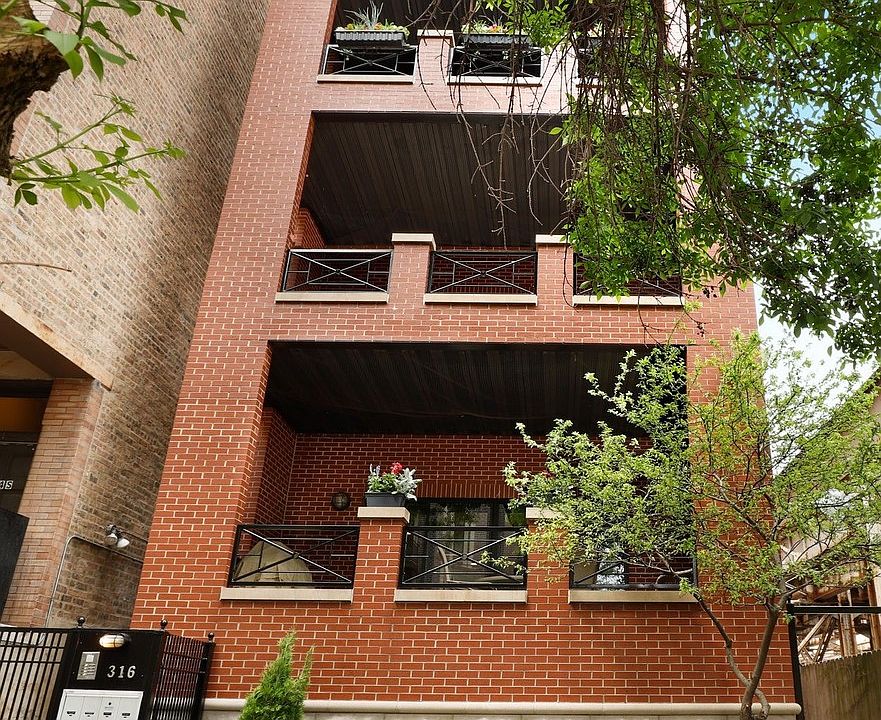 1st image of 316 W Evergreen Ave #A