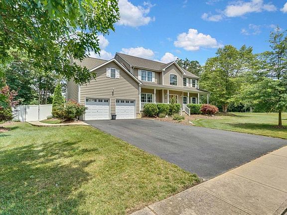 4th image of 203 Brittany Ln