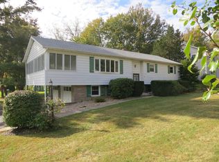 15 Nied Dr, Pleasant Valley, NY 12569