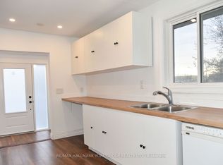 181 Penn Ave, Newmarket, ON L3Y 2S4