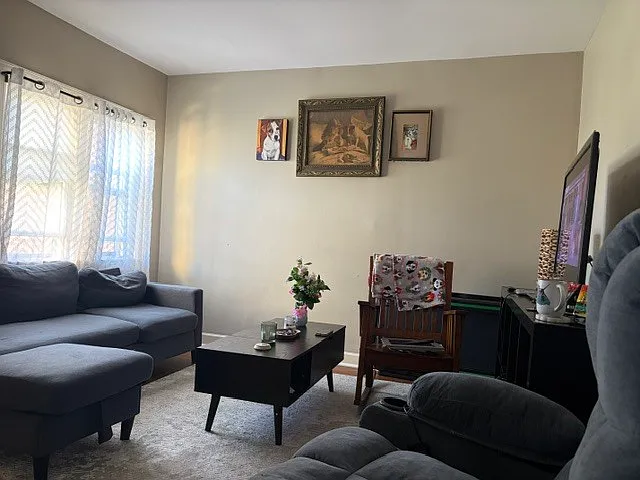 7535 W Foster Ave — Photo 4